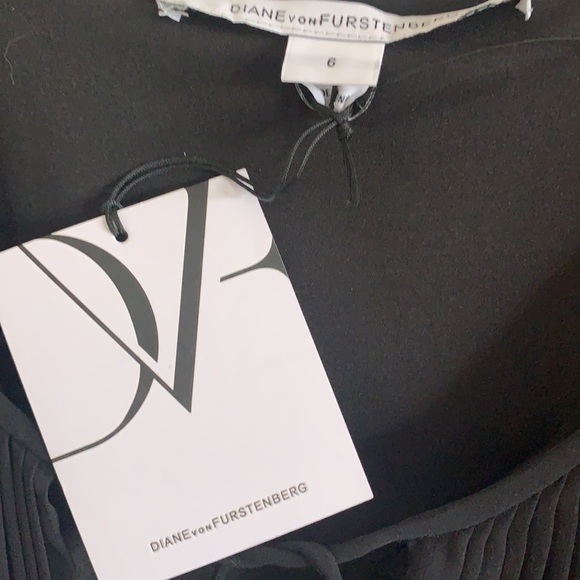NWT DVF Keoni Dress Pleated Dress (6) - Picture 5 of 16
